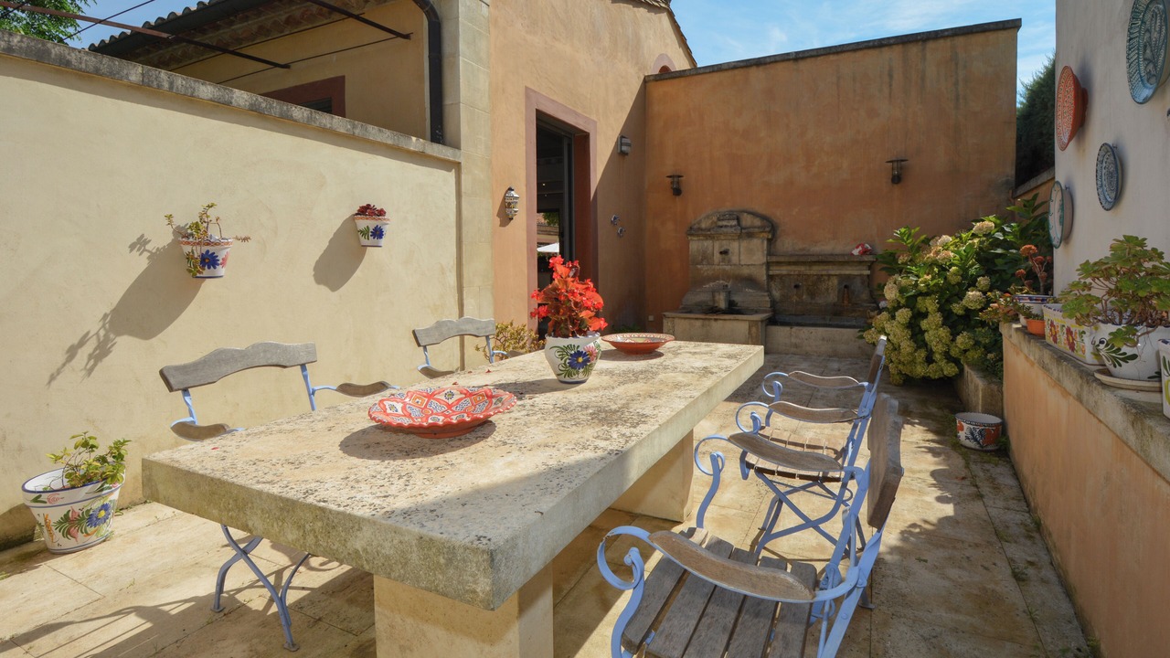Photo of Outdoor in Noves