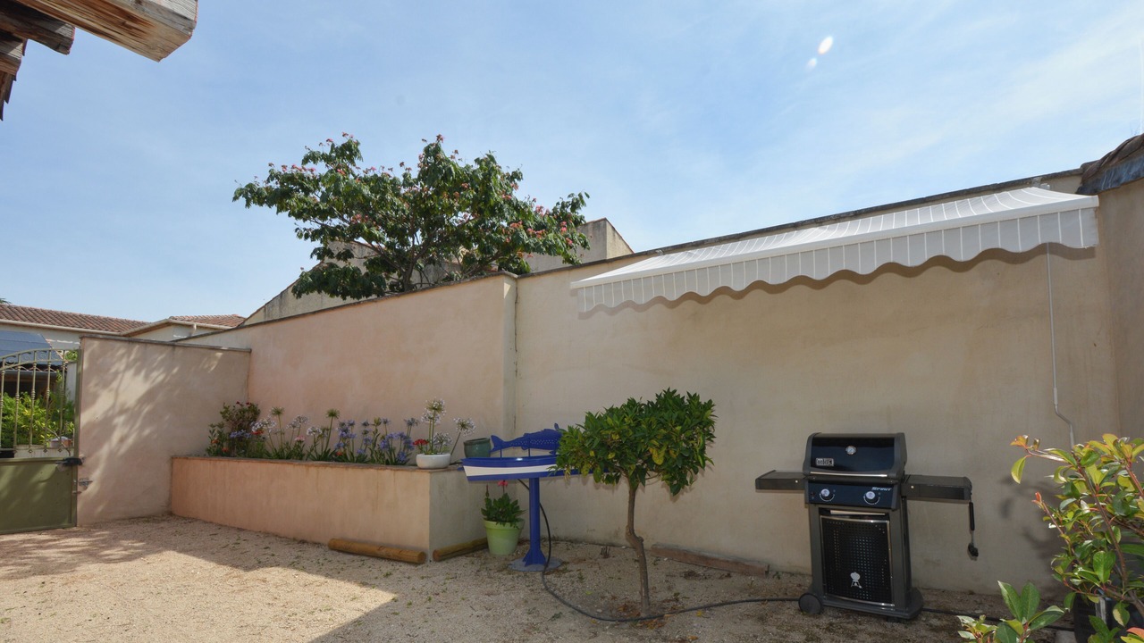 Photo of Patio Balcony in Noves