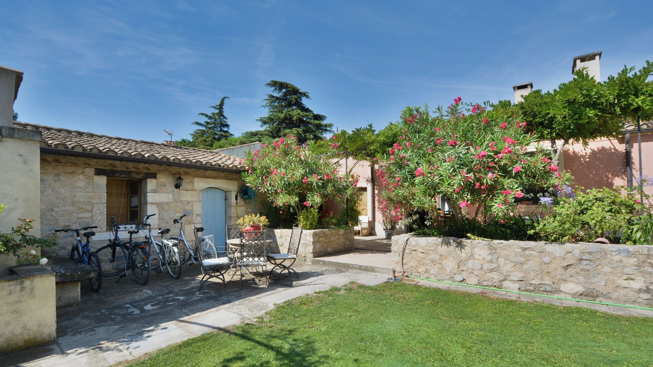 Photo of Outdoor in Noves