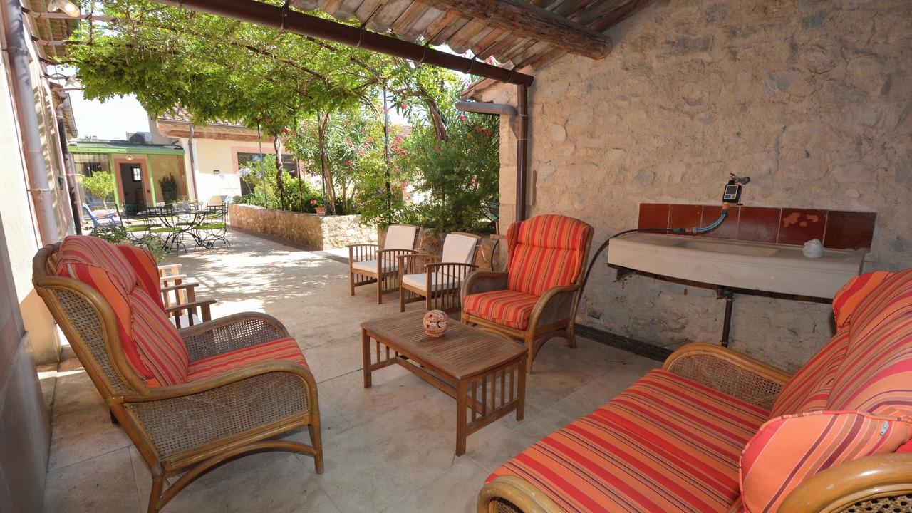 Photo of Patio Balcony in Noves