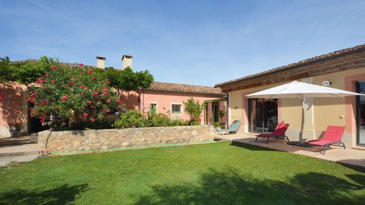 Photo of Outdoor in Noves