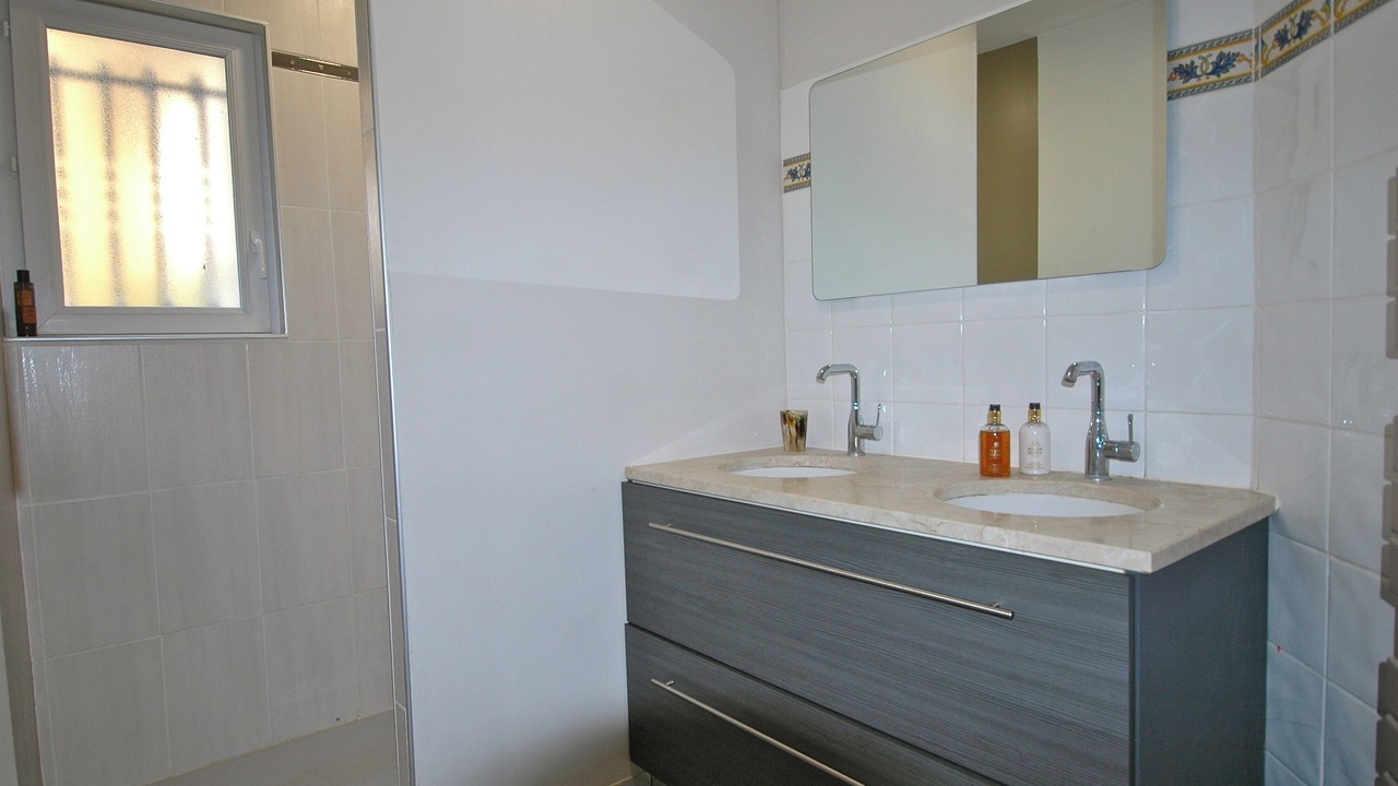 Photo of Bathroom in Villes-sur-Auzon