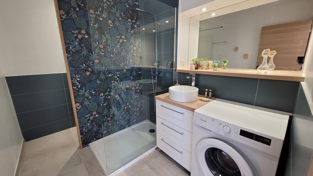 Photo of Bathroom in Chateauneuf-les-Martigues