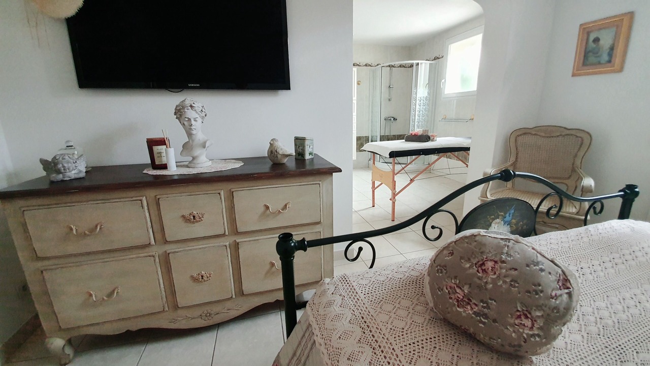 Photo of Bedroom in Chateauneuf-les-Martigues