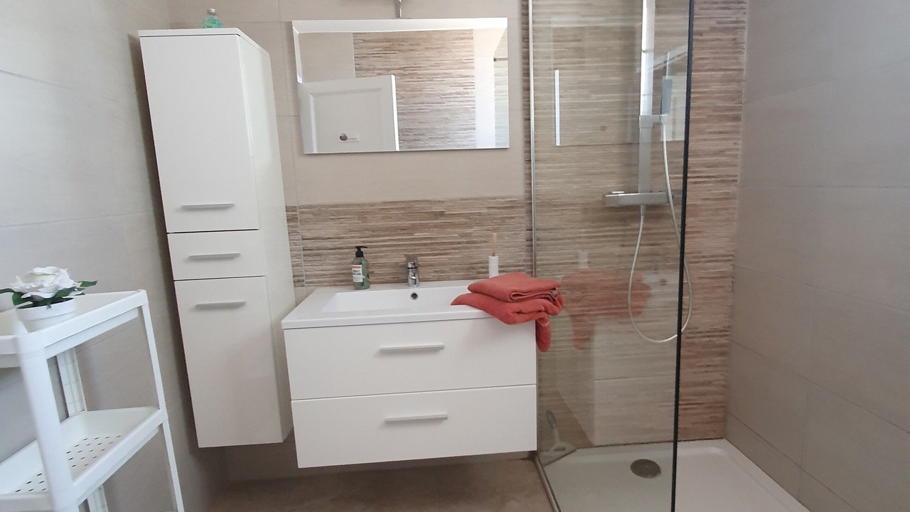 Photo of Bathroom in Chateauneuf-les-Martigues