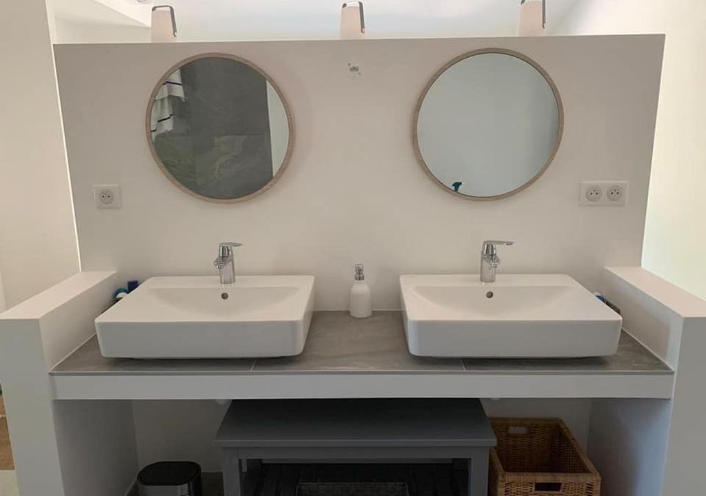 Photo of Bathroom in Murs