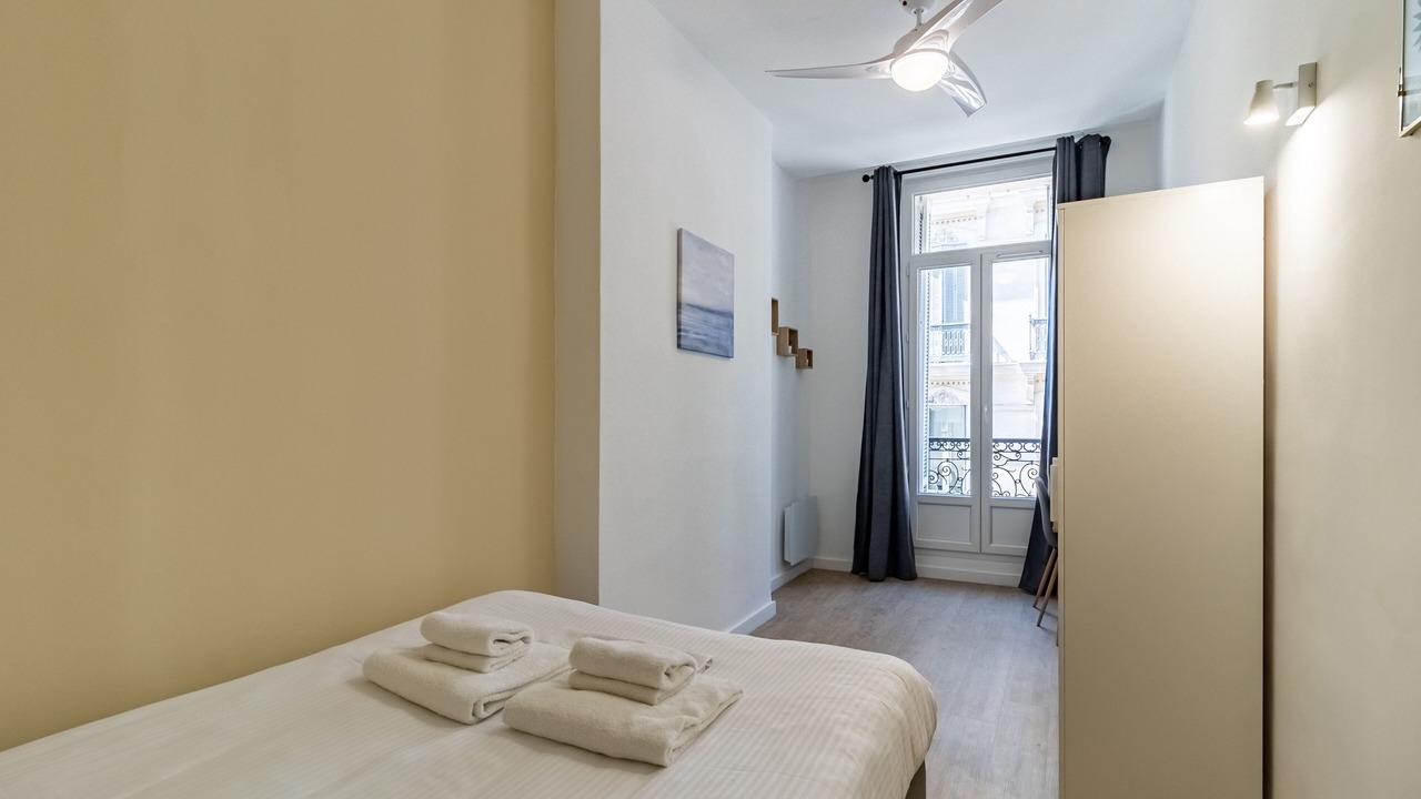 Photo of Bedroom in Noailles