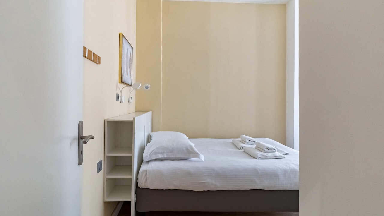 Photo of Bedroom in Noailles