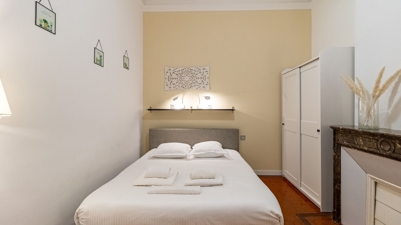 Photo of Bedroom in Noailles