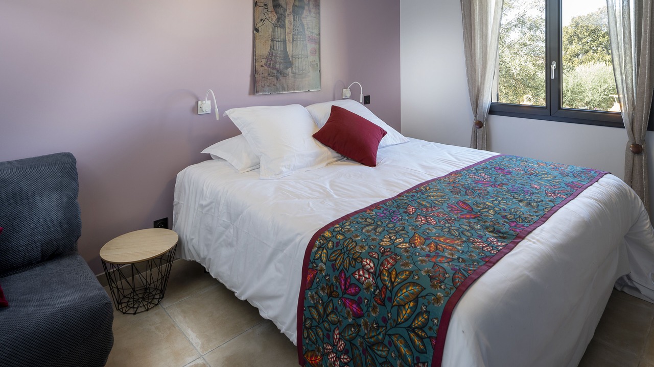 Photo of Bedroom in Beaumes-de-Venise