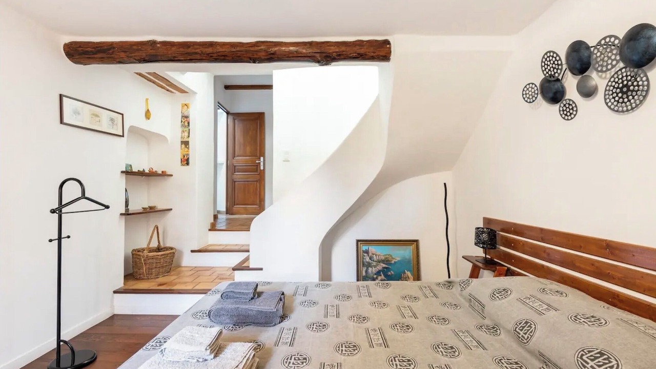 Photo of Bedroom in Cadenet