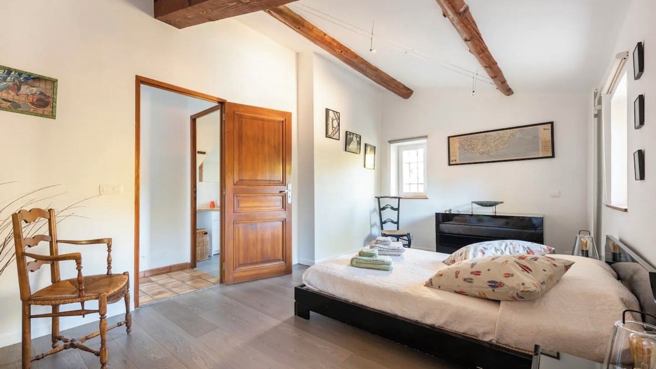 Photo of Bedroom in Cadenet