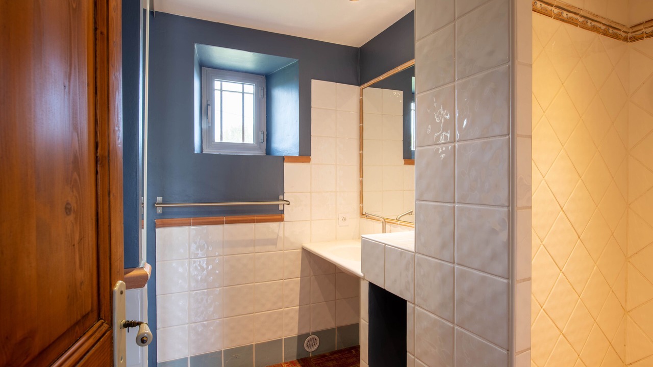 Photo of Bathroom in Noves