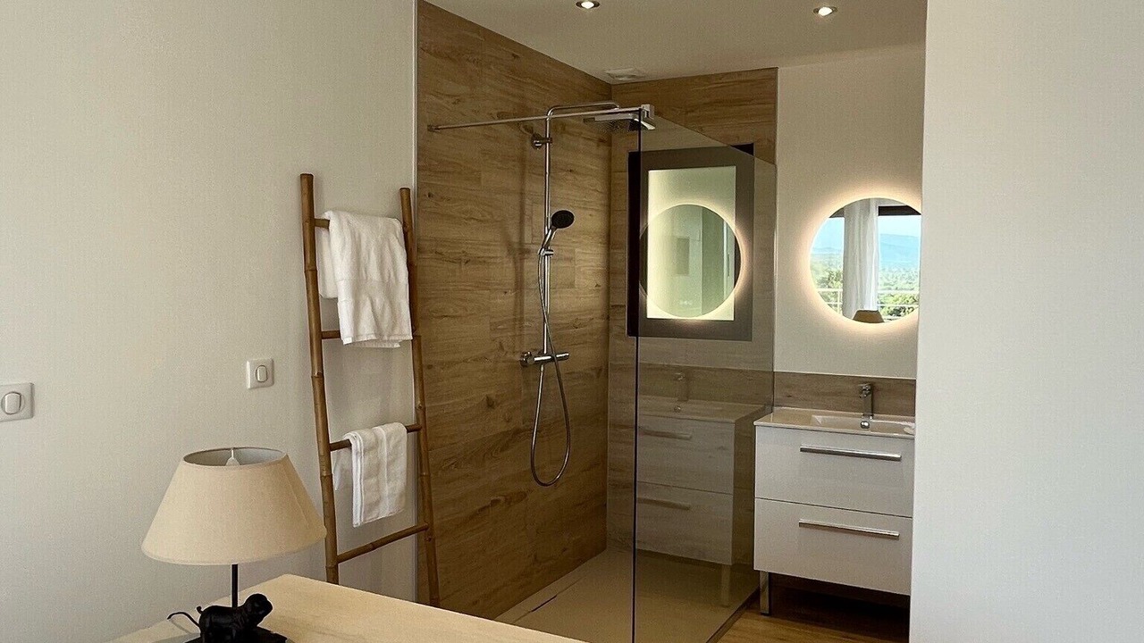 Photo of Bedroom in Seillons-Source-d'Argens