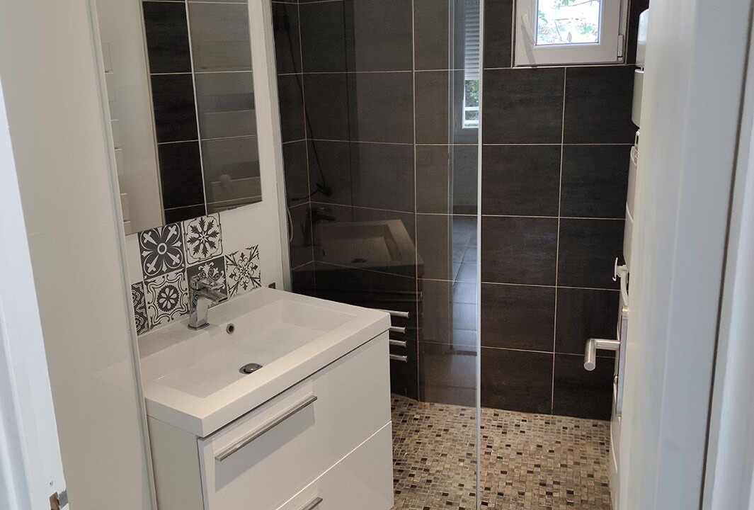 Photo of Bathroom in Le Redon