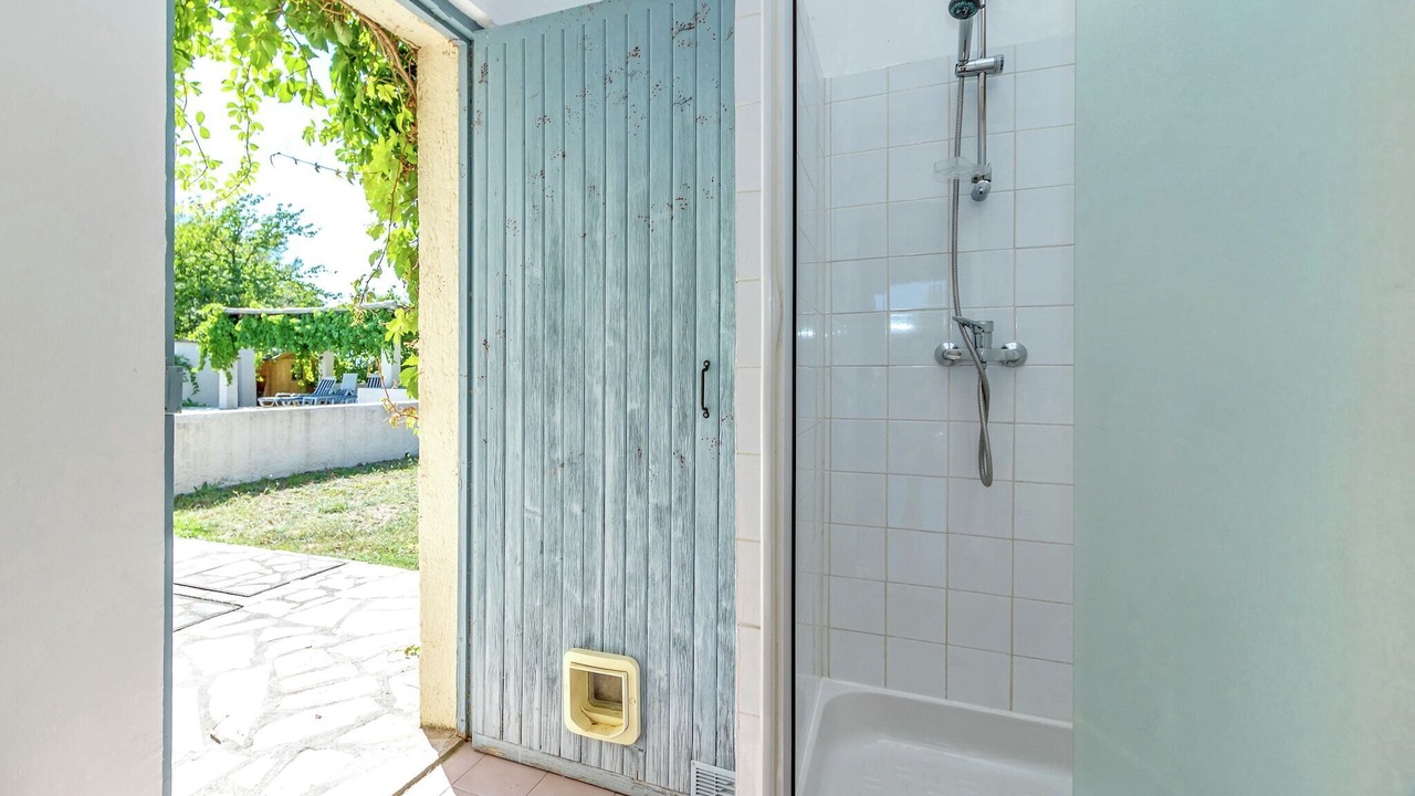 Photo of Bathroom in La Caravane