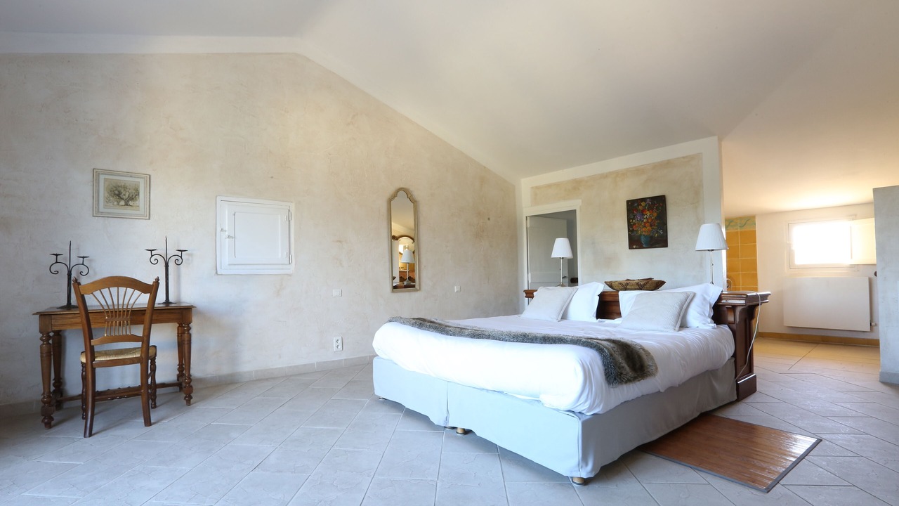 Photo of Bedroom in Roussillon