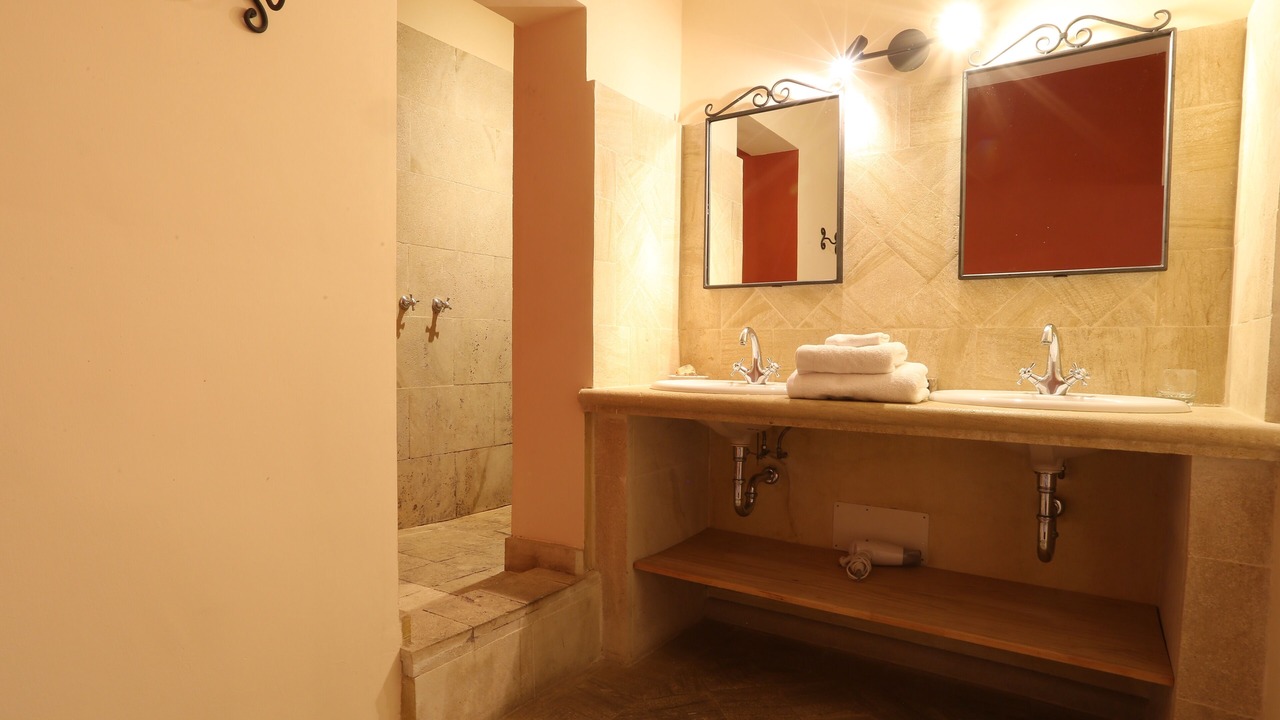 Photo of Bathroom in Roussillon