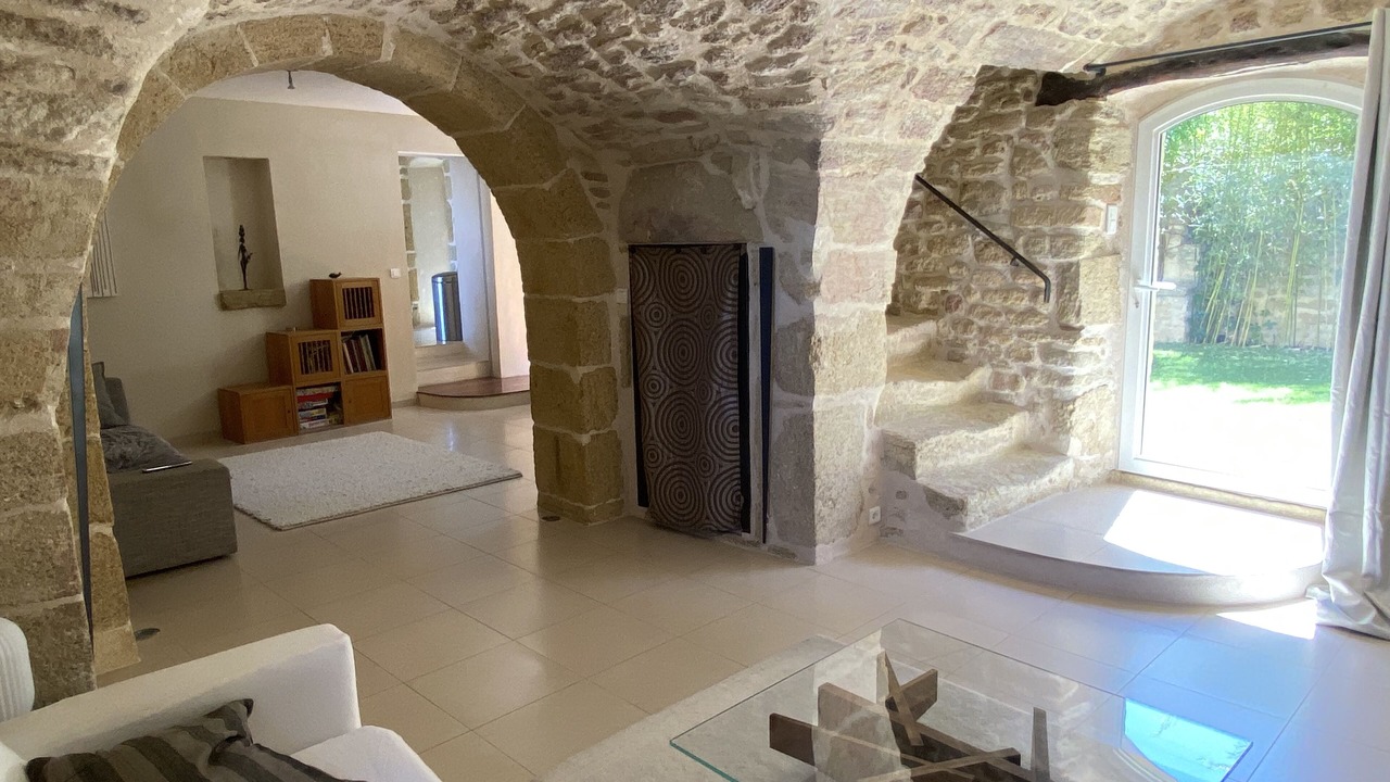 Photo of Livingroom in Cornillon-Confoux