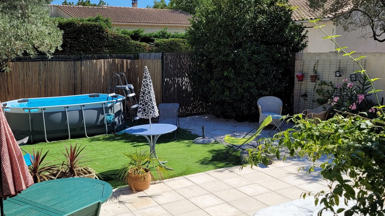 Photo of Outdoor in Chateauneuf-de-Gadagne