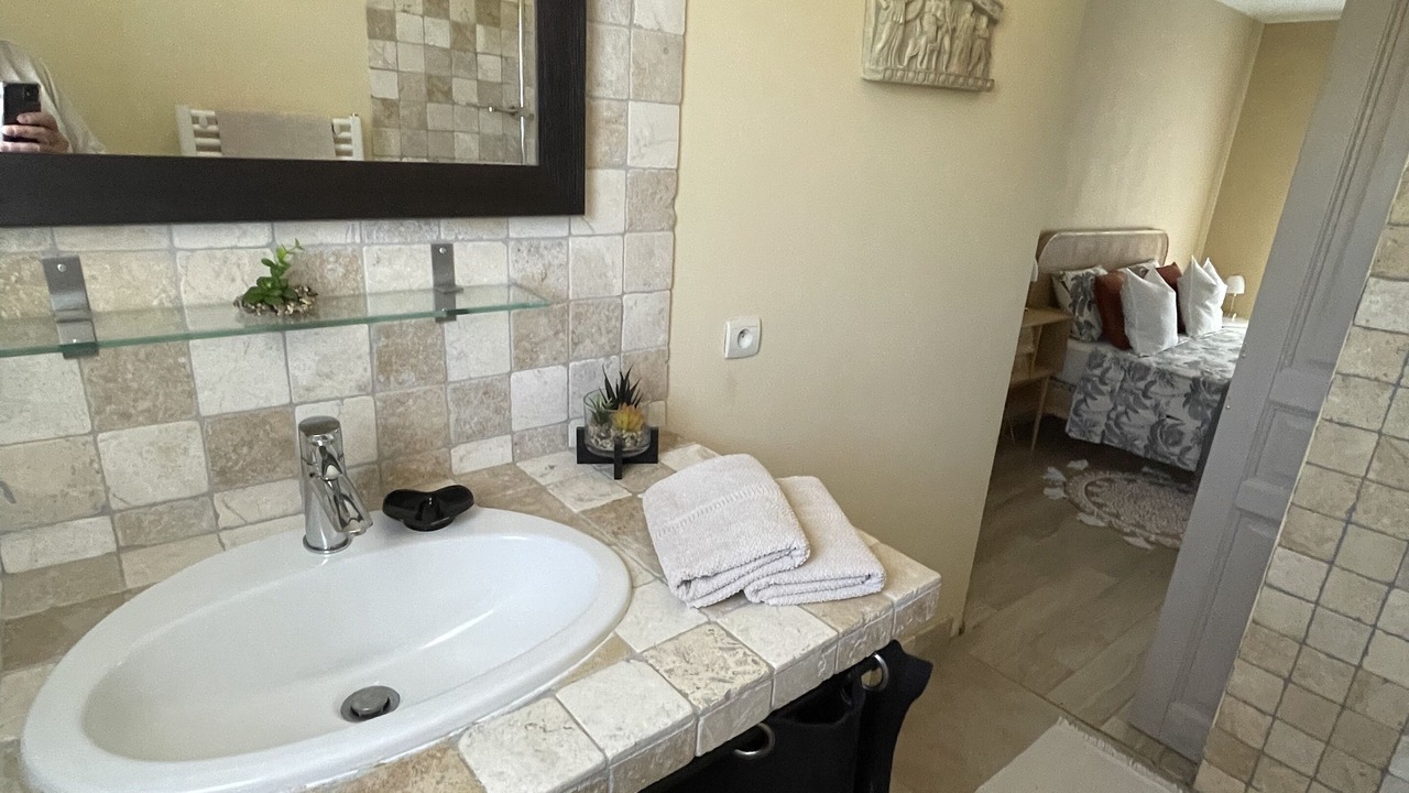 Photo of Bathroom in Maussane