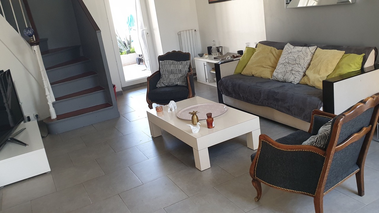 Photo of Livingroom in 8th Arrondissement