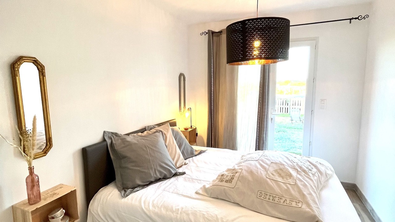 Photo of Bedroom in Meynes