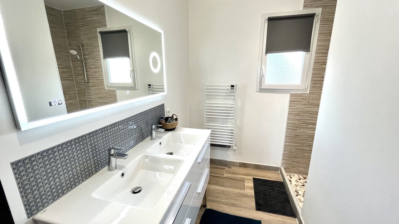 Photo of Bathroom in Meynes