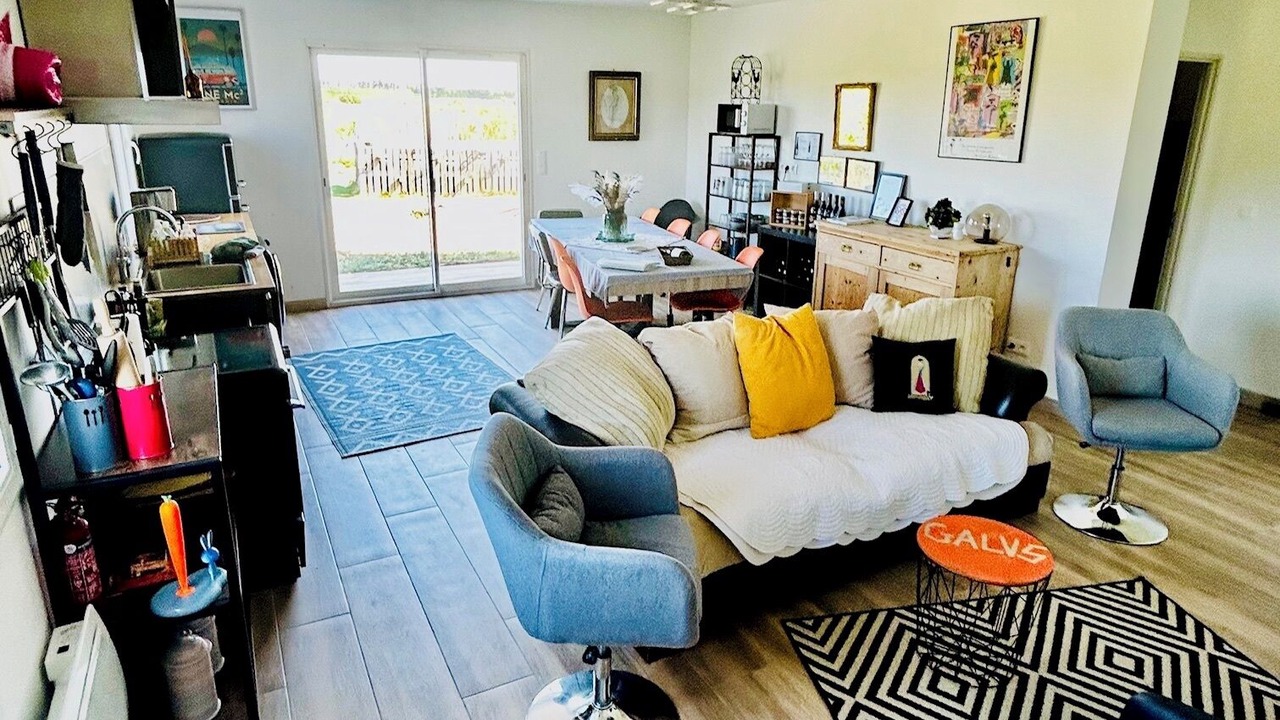 Photo of Livingroom in Meynes