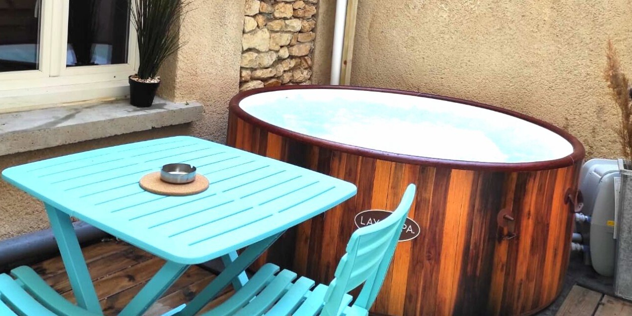 Photo of Patio Balcony in Orange