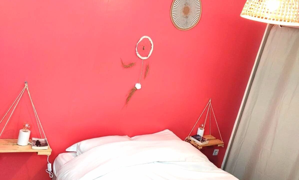 Photo of Bedroom in Orange