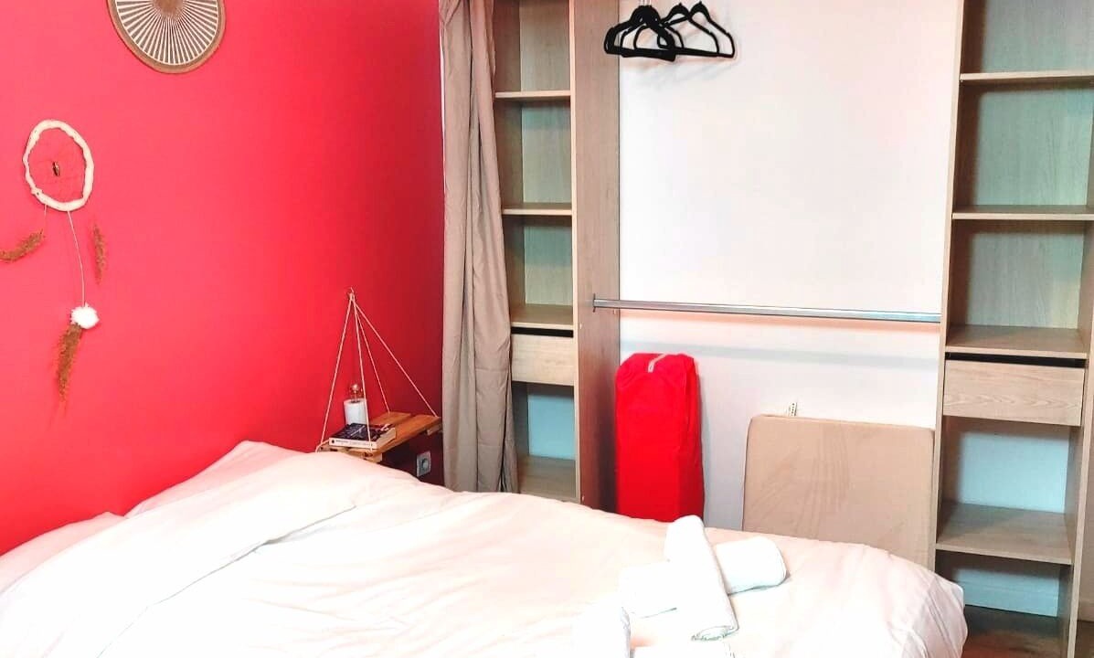 Photo of Bedroom in Orange