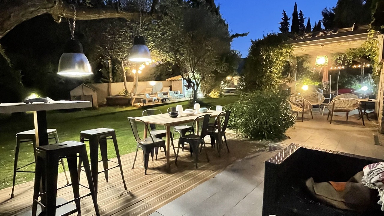 Photo of Outdoor in Tavel