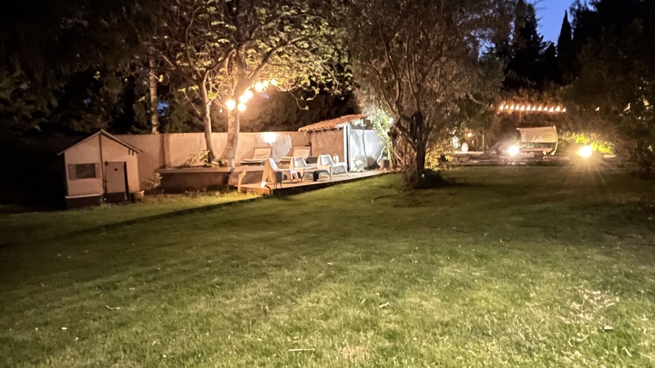 Photo of Outdoor in Tavel