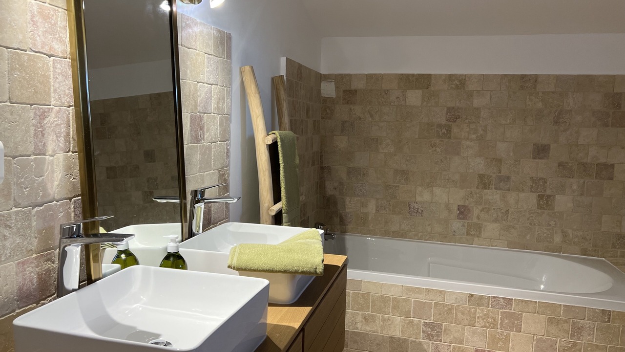 Photo of Bathroom in Grillon