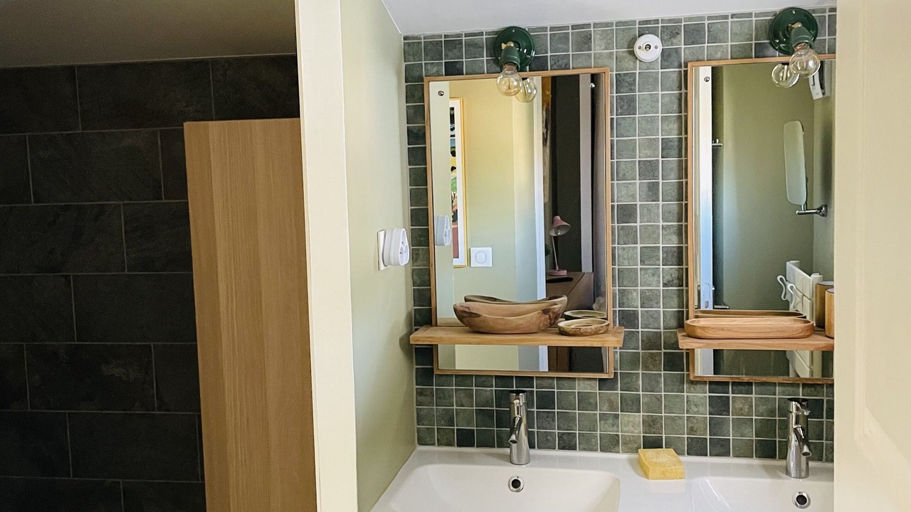 Photo of Bathroom in La Pointe Rouge