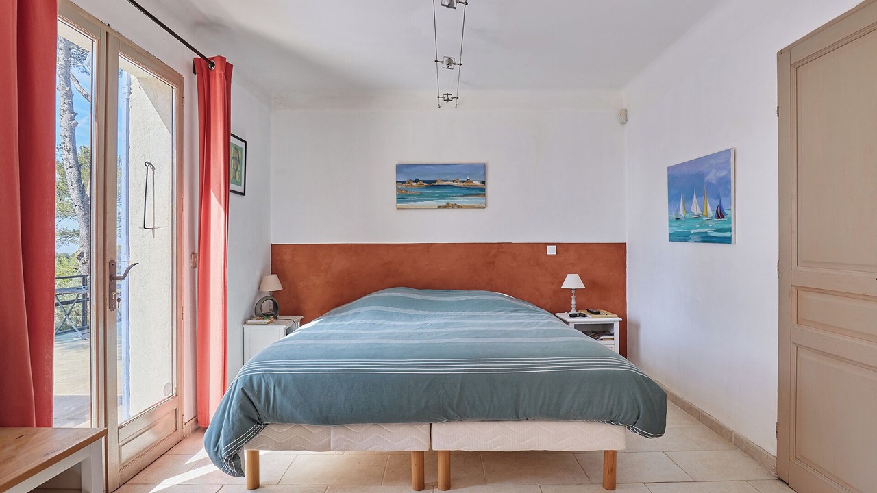 Photo of Bedroom in Venelles