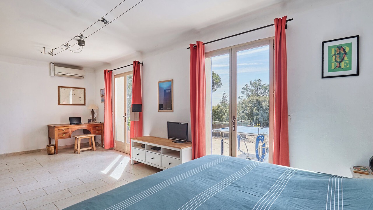Photo of Bedroom in Venelles