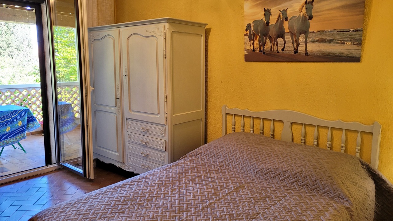 Photo of Bedroom in Sormiou