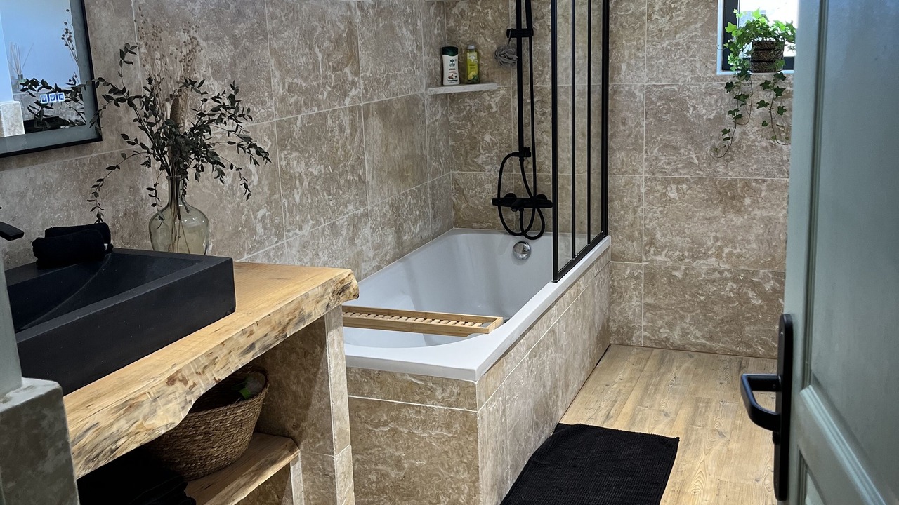 Photo of Bathroom in Beaucaire