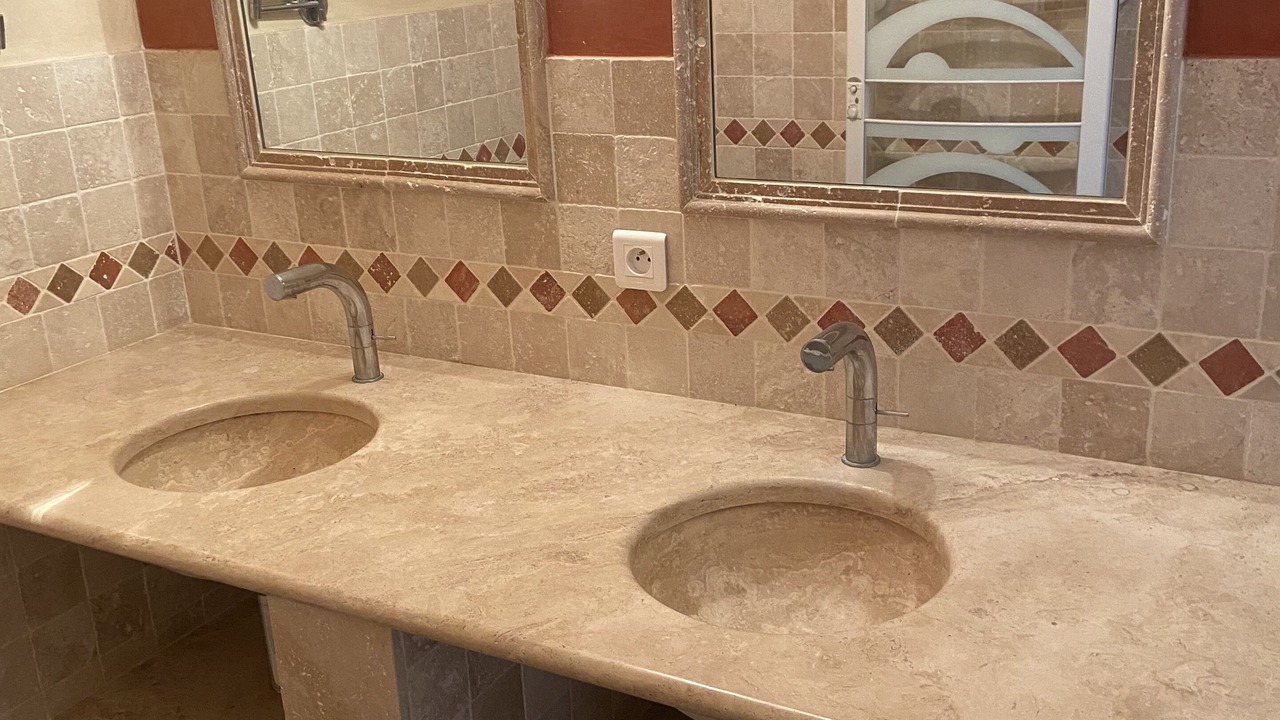 Photo of Bathroom in Beaucaire