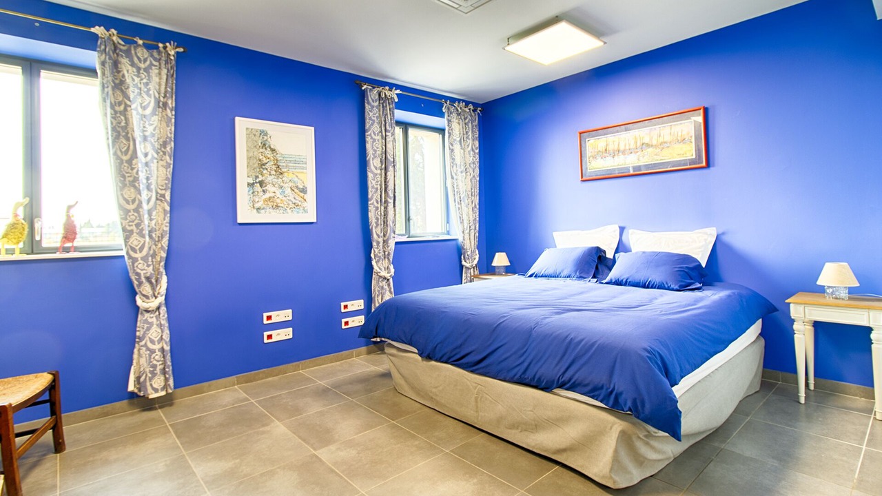 Photo of Bedroom in Orange