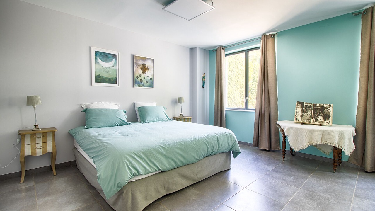 Photo of Bedroom in Orange