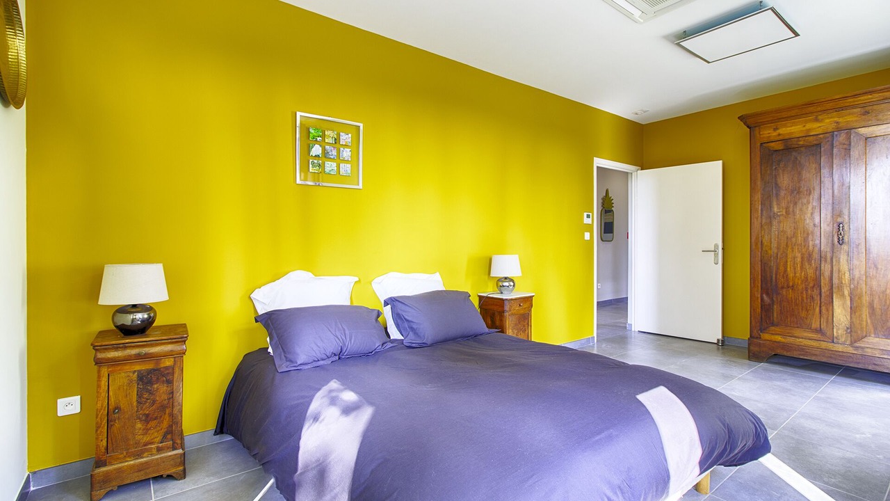 Photo of Bedroom in Orange