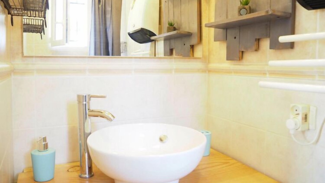 Photo of Bathroom in Roaix
