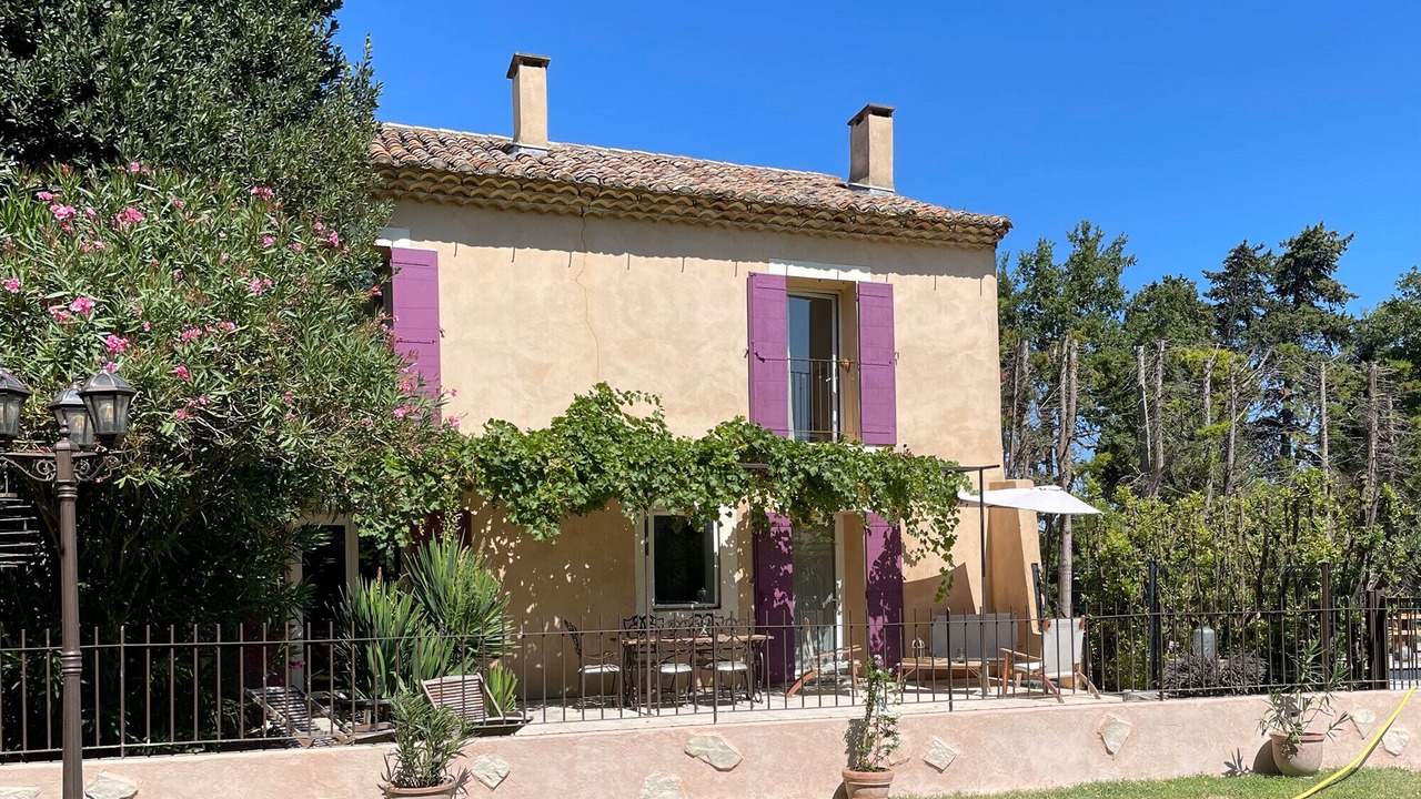 Photo of Outdoor in Chateauneuf-de-Gadagne