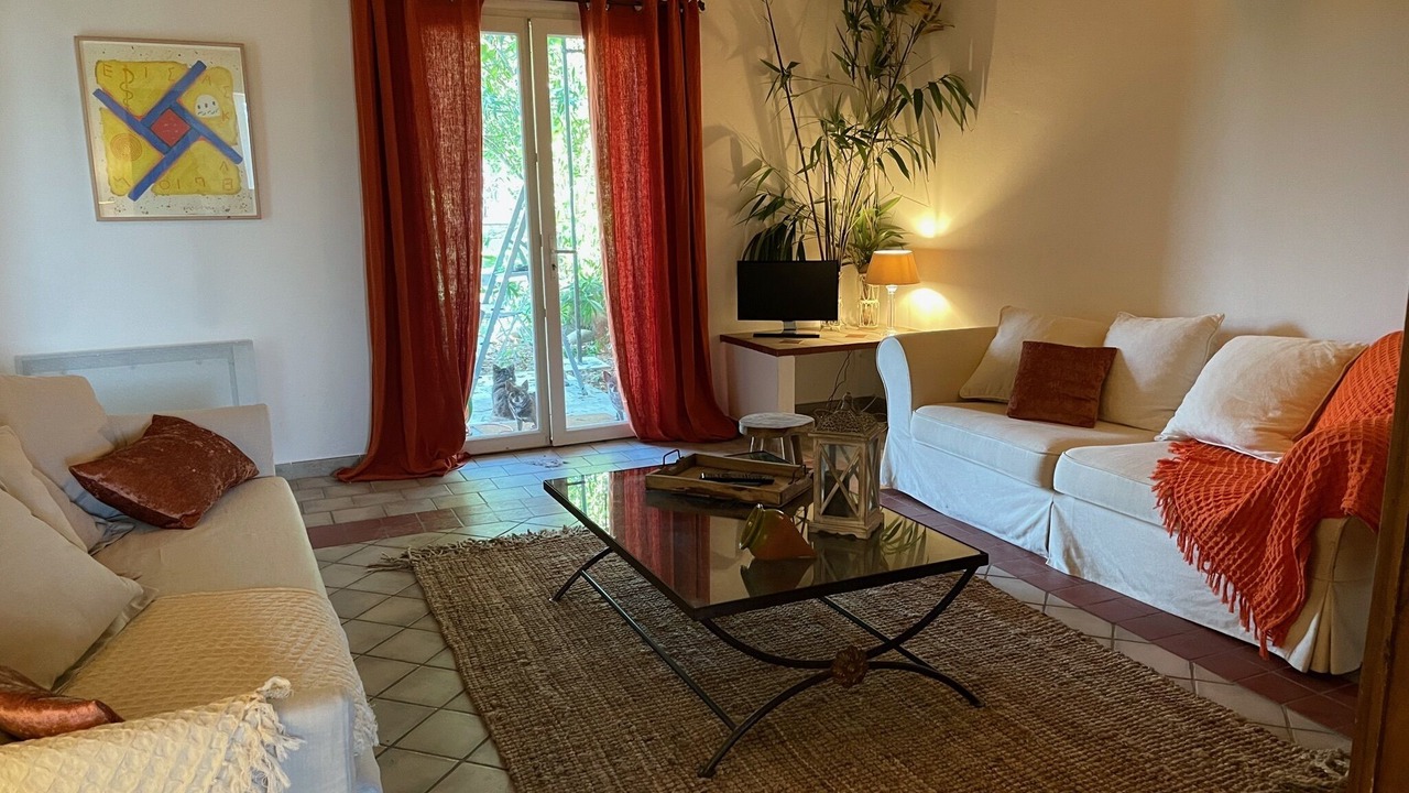 Photo of Livingroom in Chateauneuf-de-Gadagne