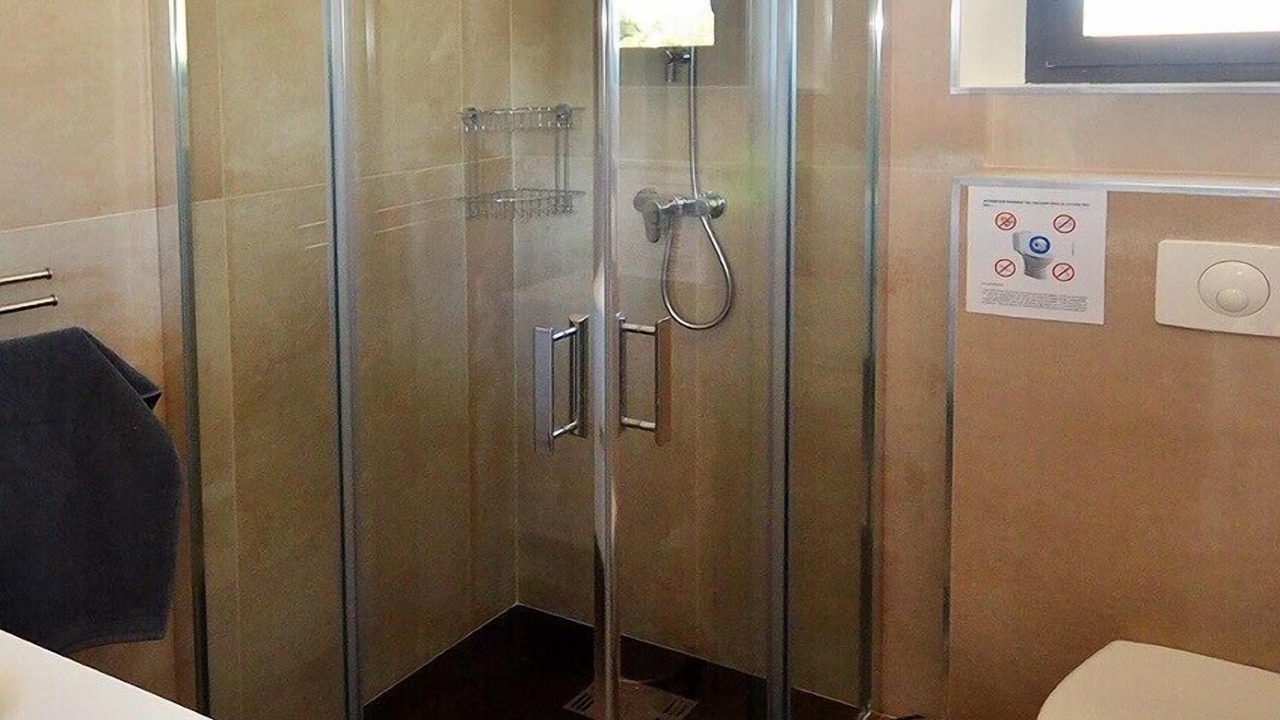 Photo of Bathroom in Saint-Hilaire-d'Ozilhan