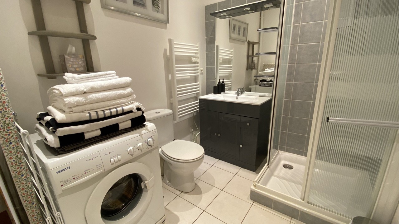 Photo of Bathroom in Aups