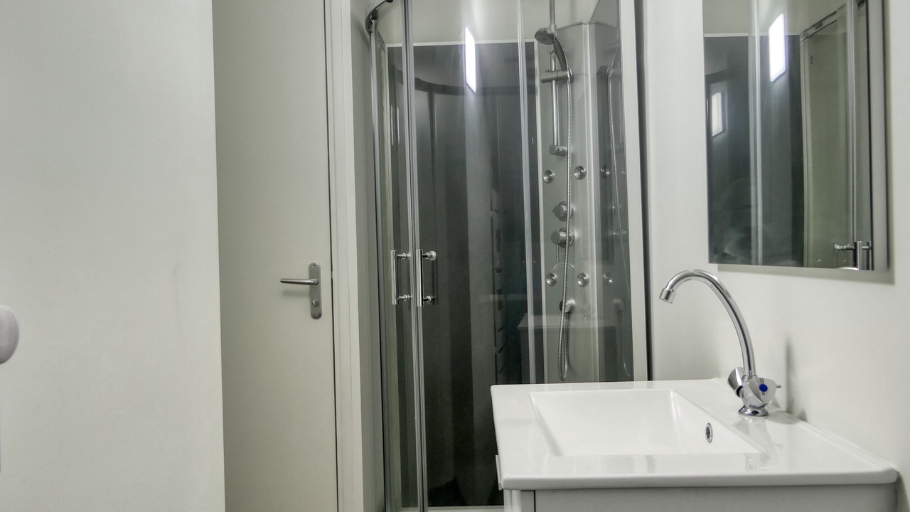 Photo of Bathroom in Caderousse